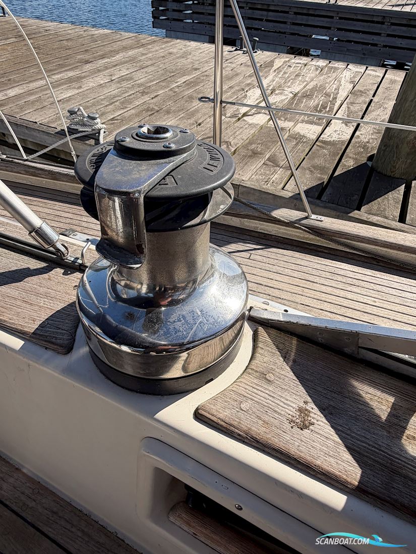 Hallberg-Rassy 42