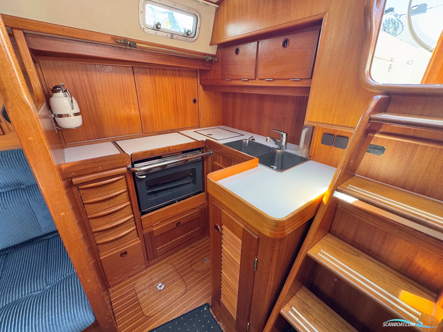 Hallberg-Rassy 42F HR