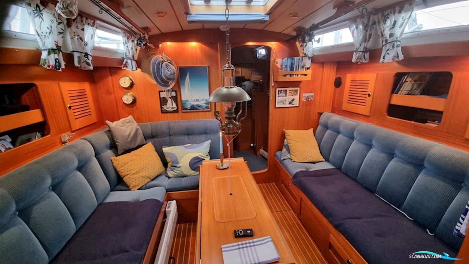 Hallberg-Rassy 42F Mk II