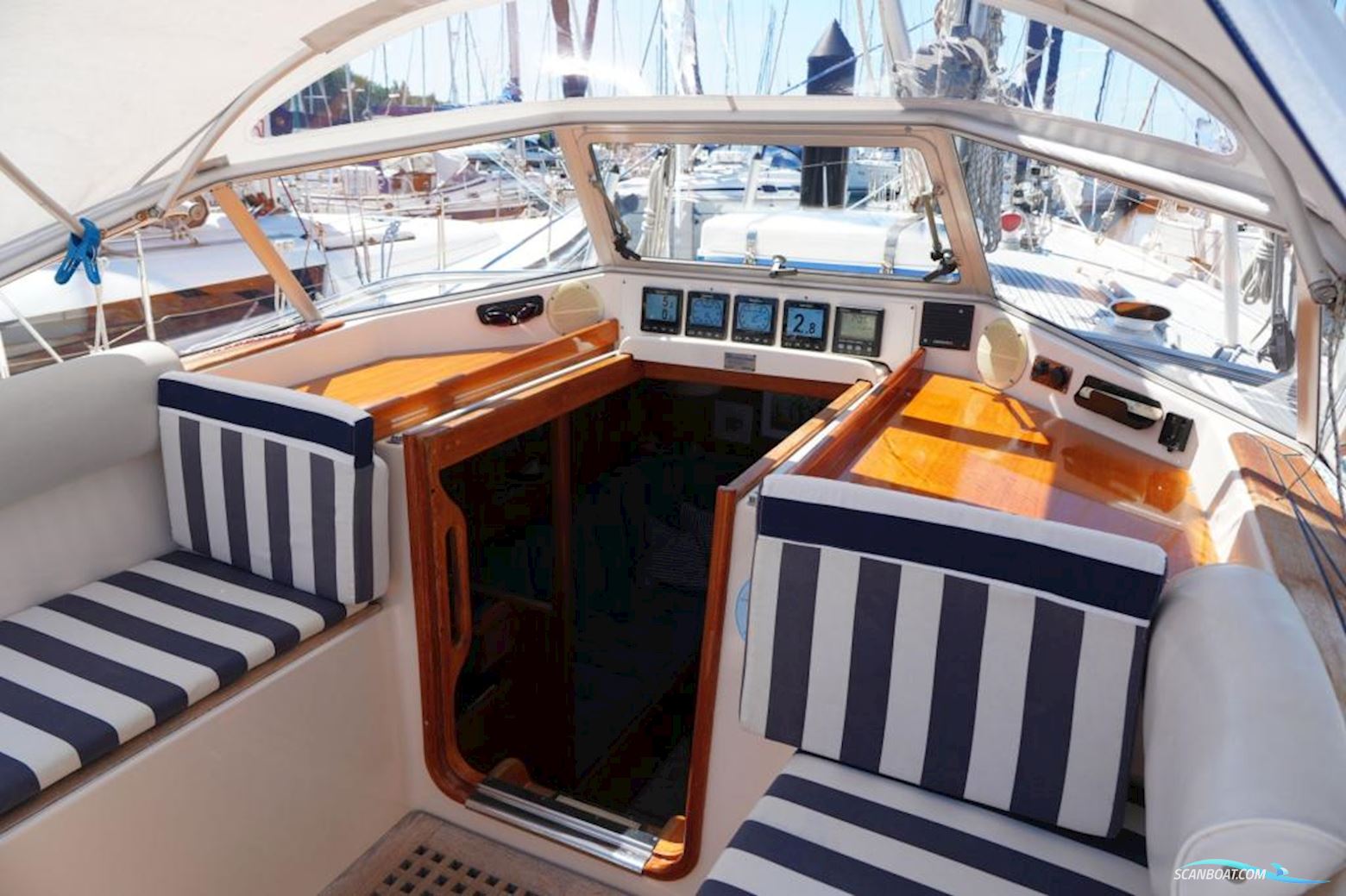 Hallberg-rassy 42F MK II