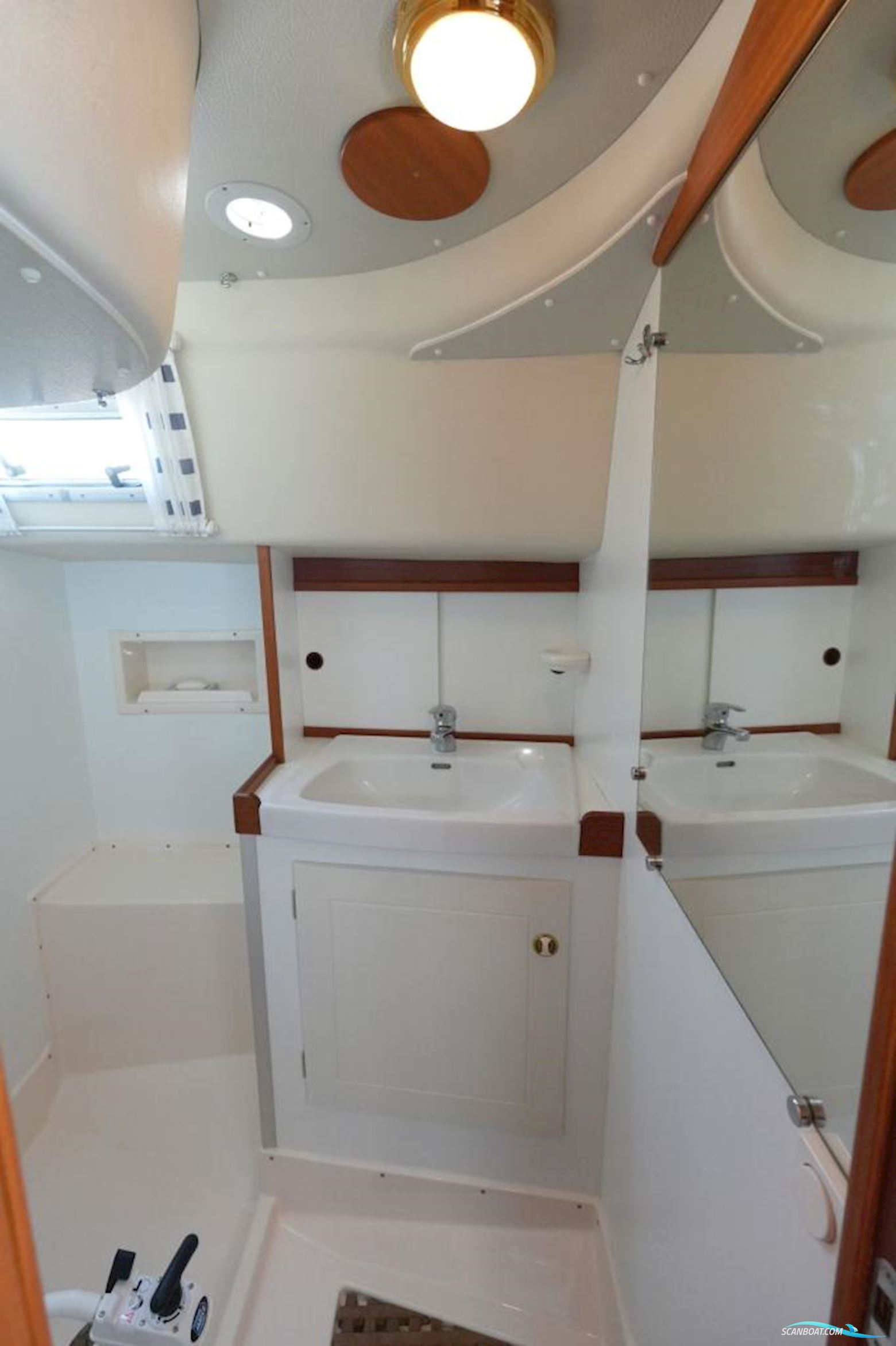 Hallberg-rassy 42F MK II