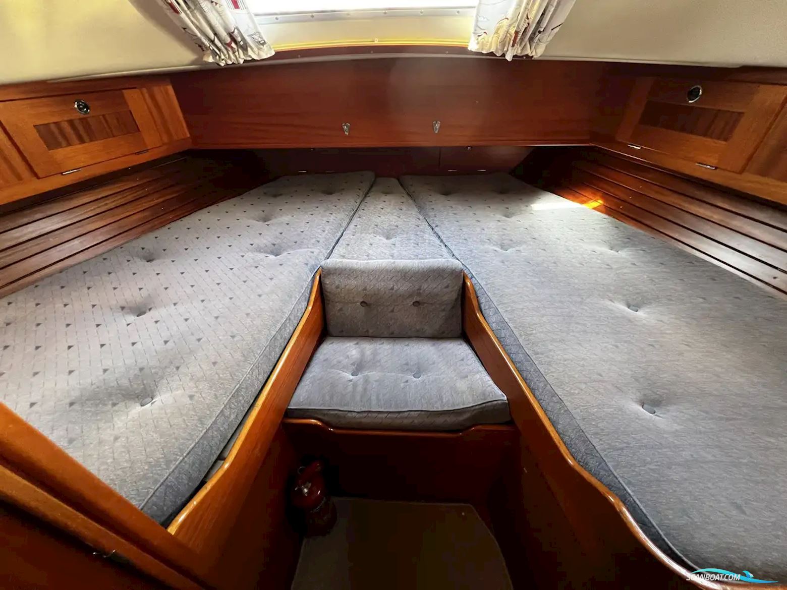 Hallberg-rassy 42F MK II