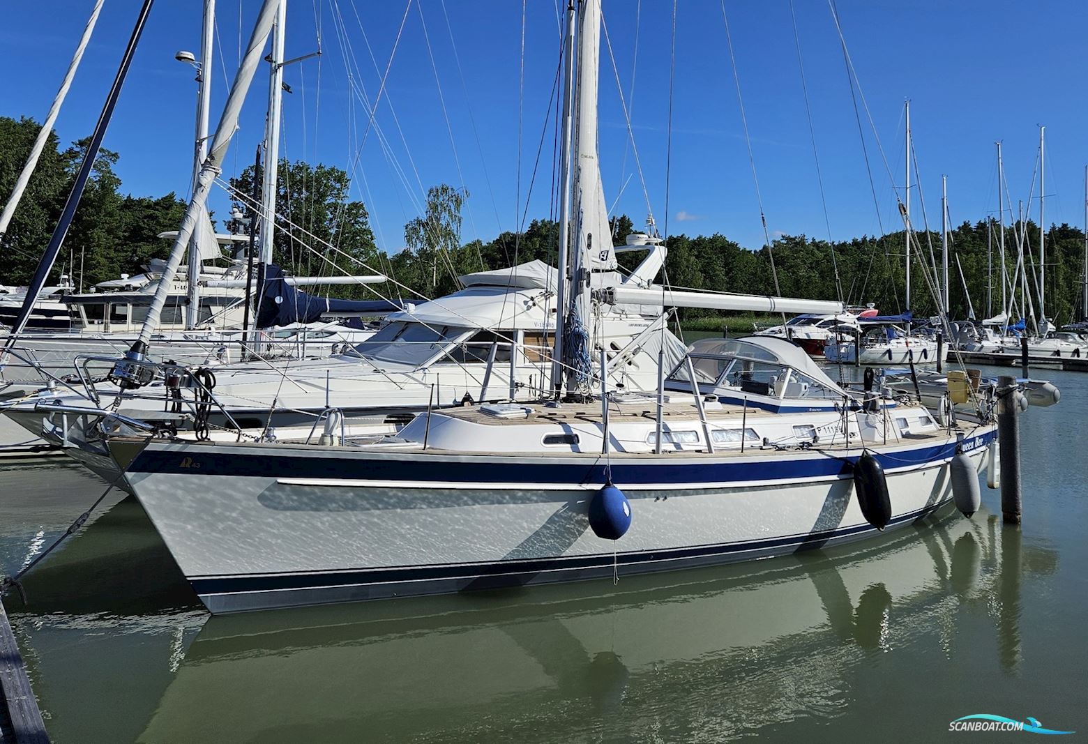 Hallberg-rassy 43