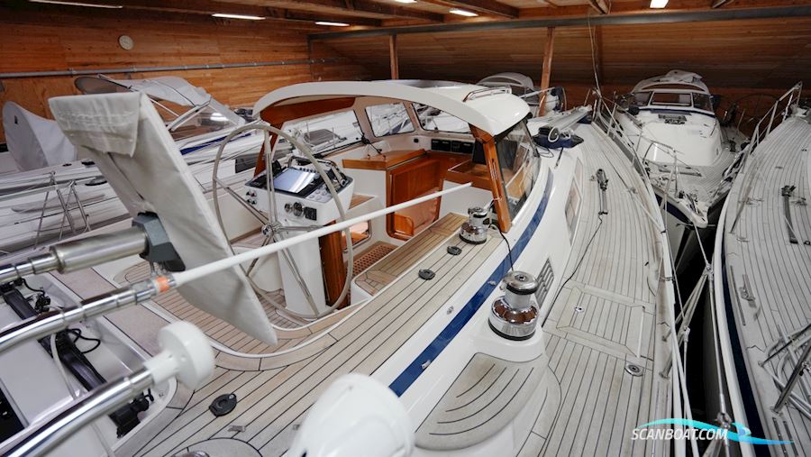 Hallberg-Rassy 44