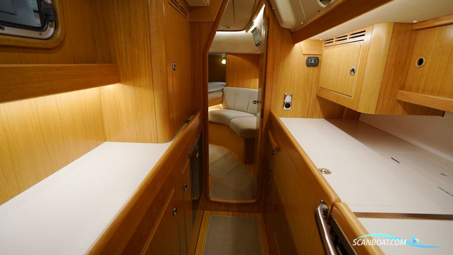 Hallberg-Rassy 44