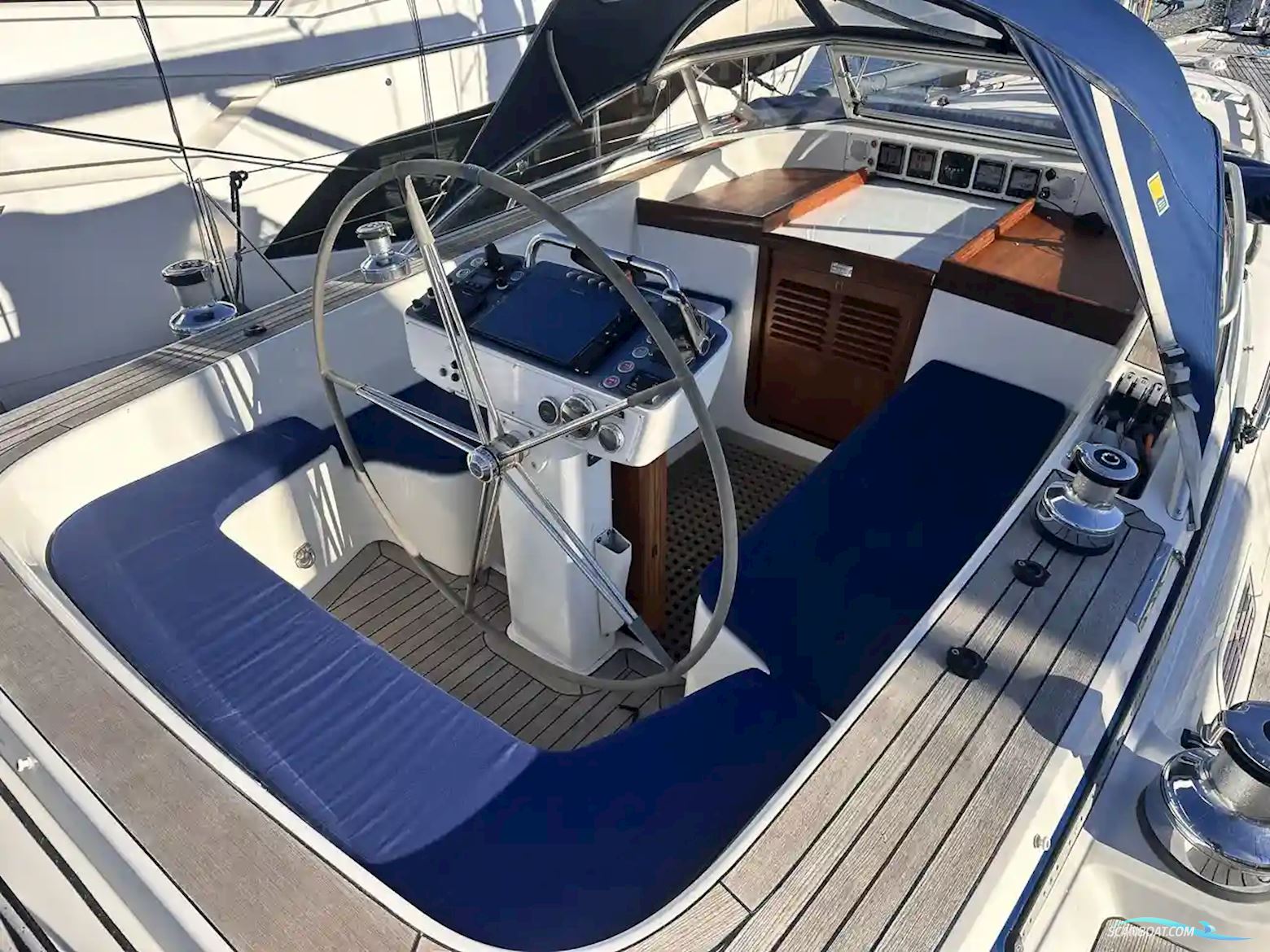 Hallberg-rassy 44