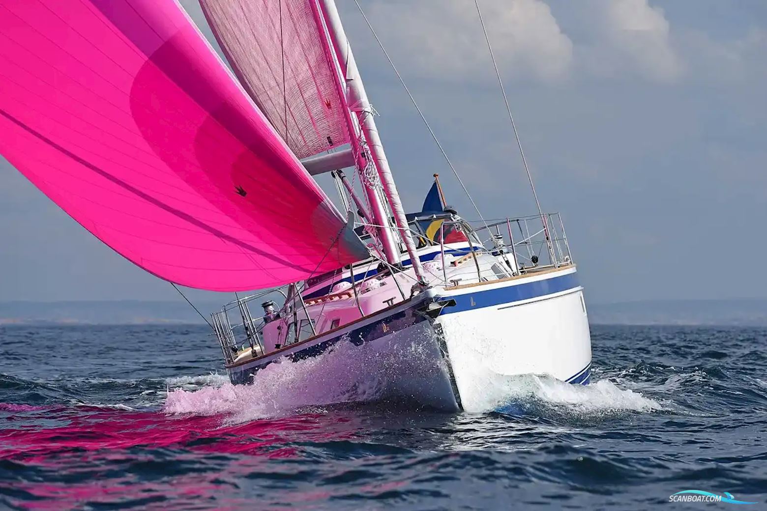 Hallberg-Rassy 44
