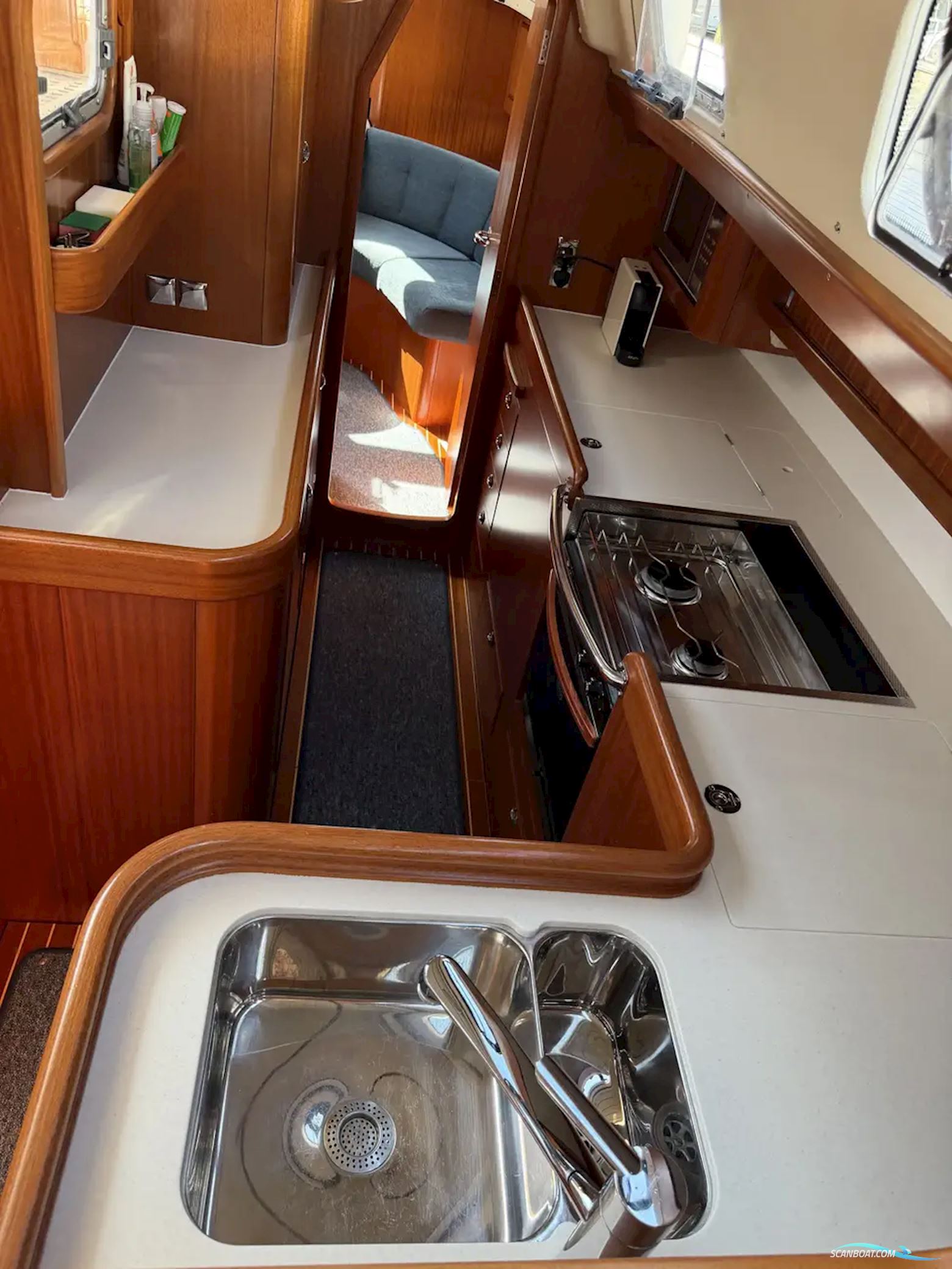 Hallberg-Rassy 44