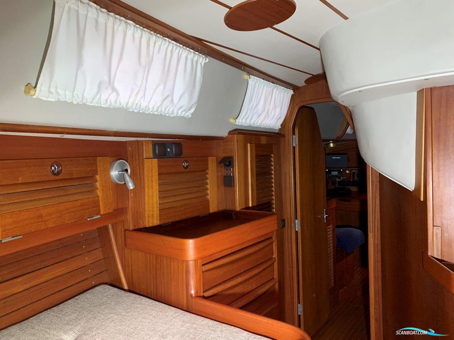 Hallberg-Rassy 45