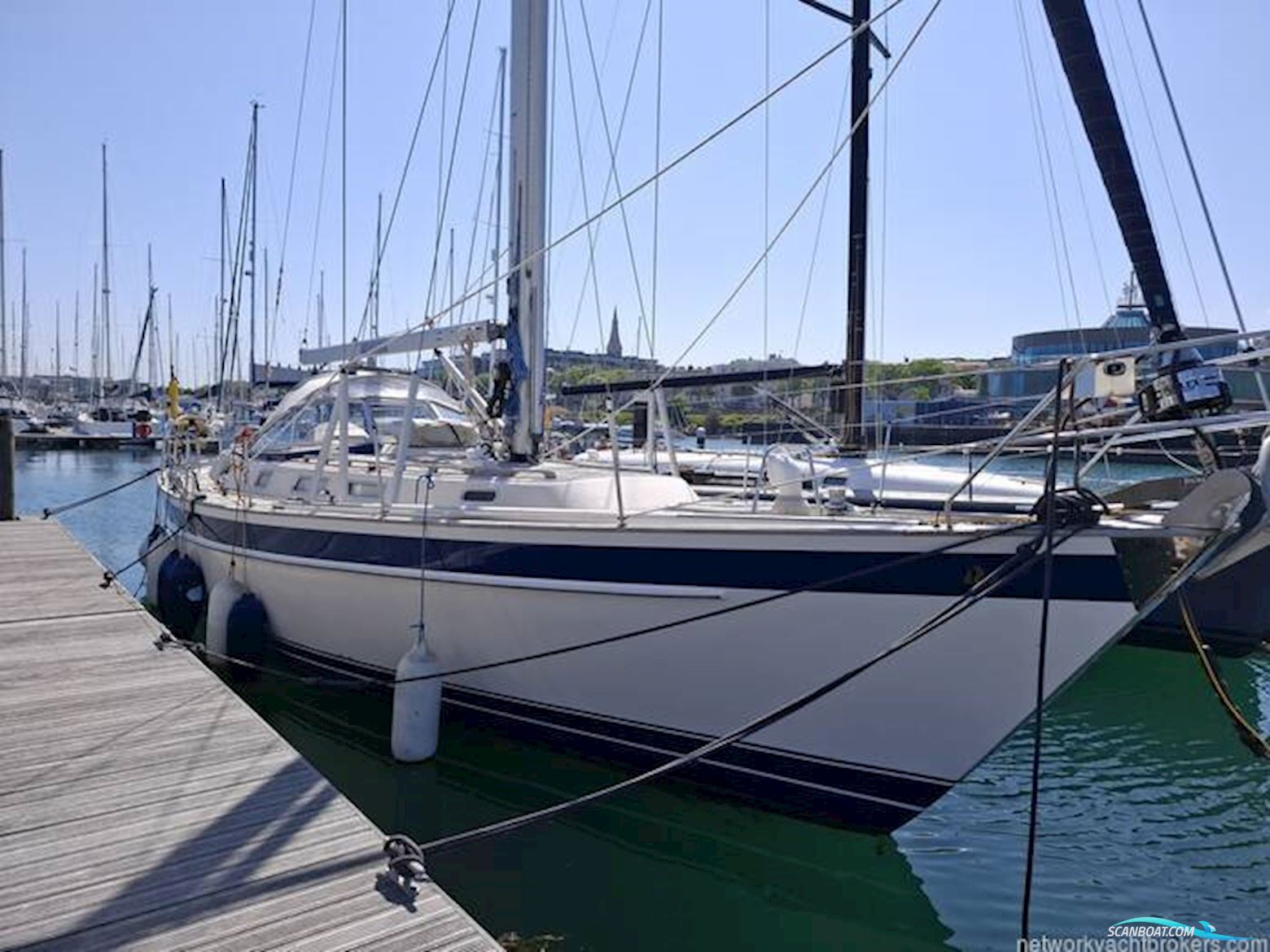 Hallberg Rassy 46