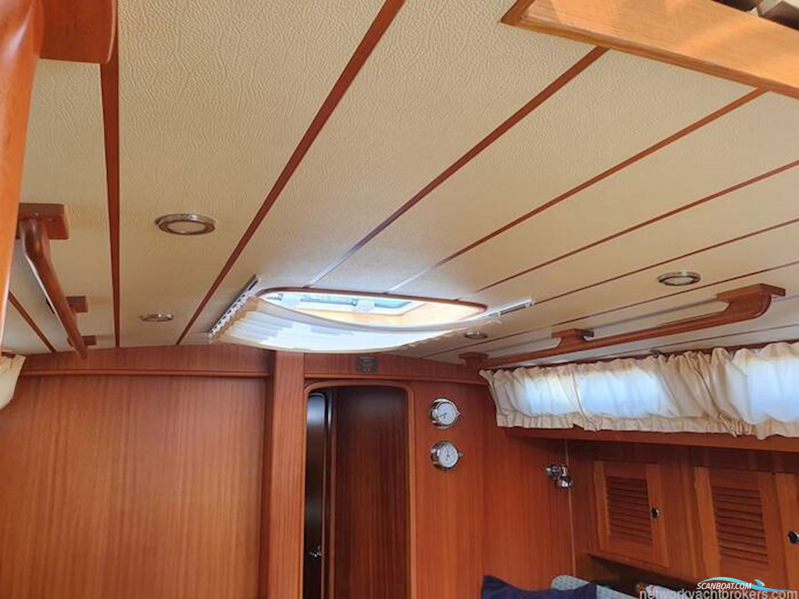 Hallberg Rassy 46