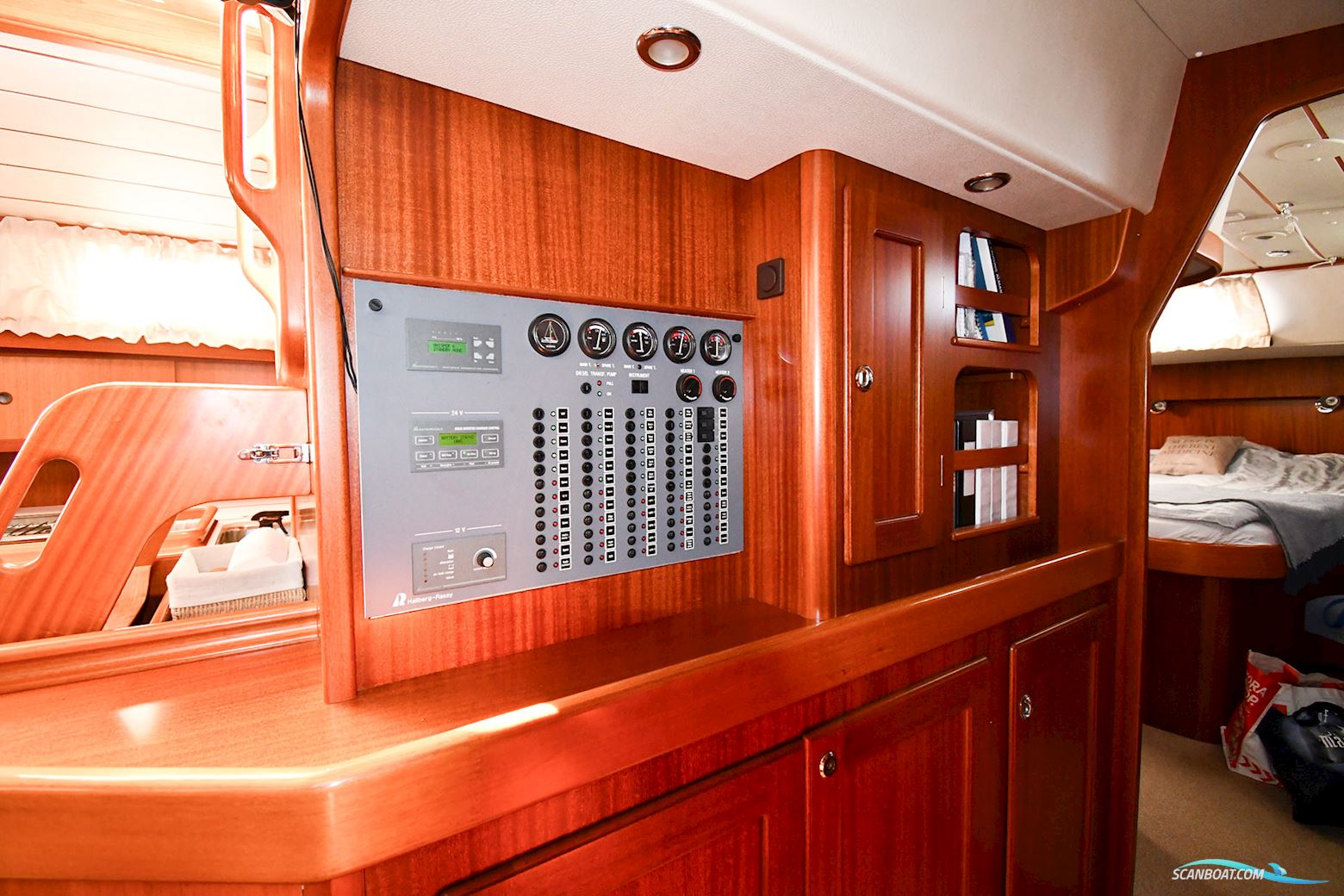 Hallberg-Rassy 48