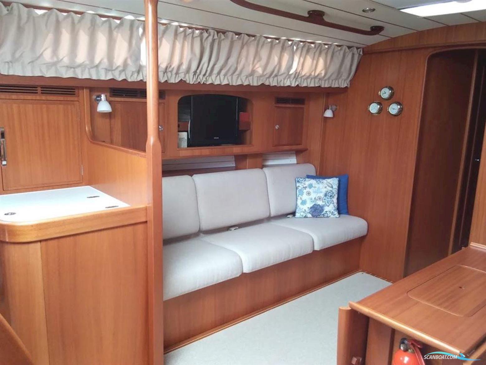 Hallberg Rassy 48