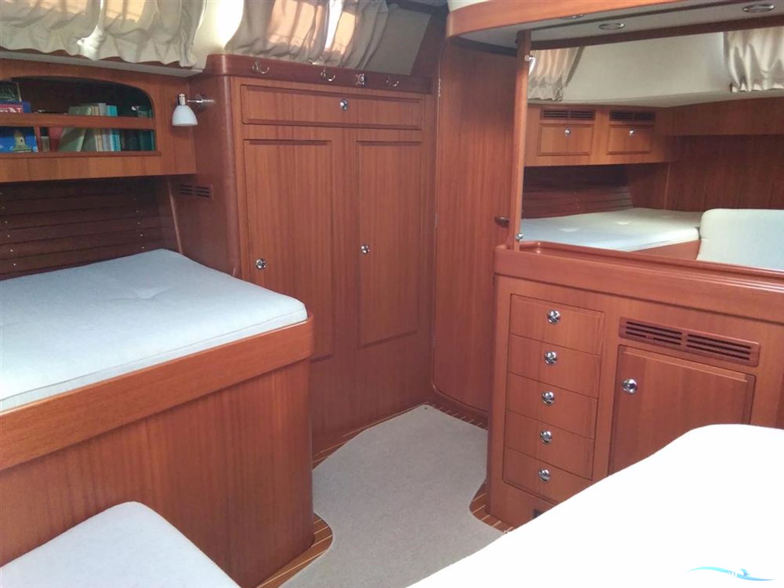 Hallberg Rassy 48