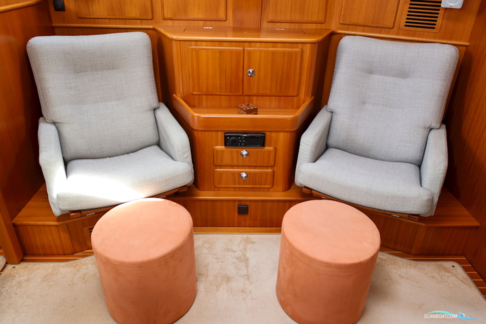 Hallberg-Rassy 54