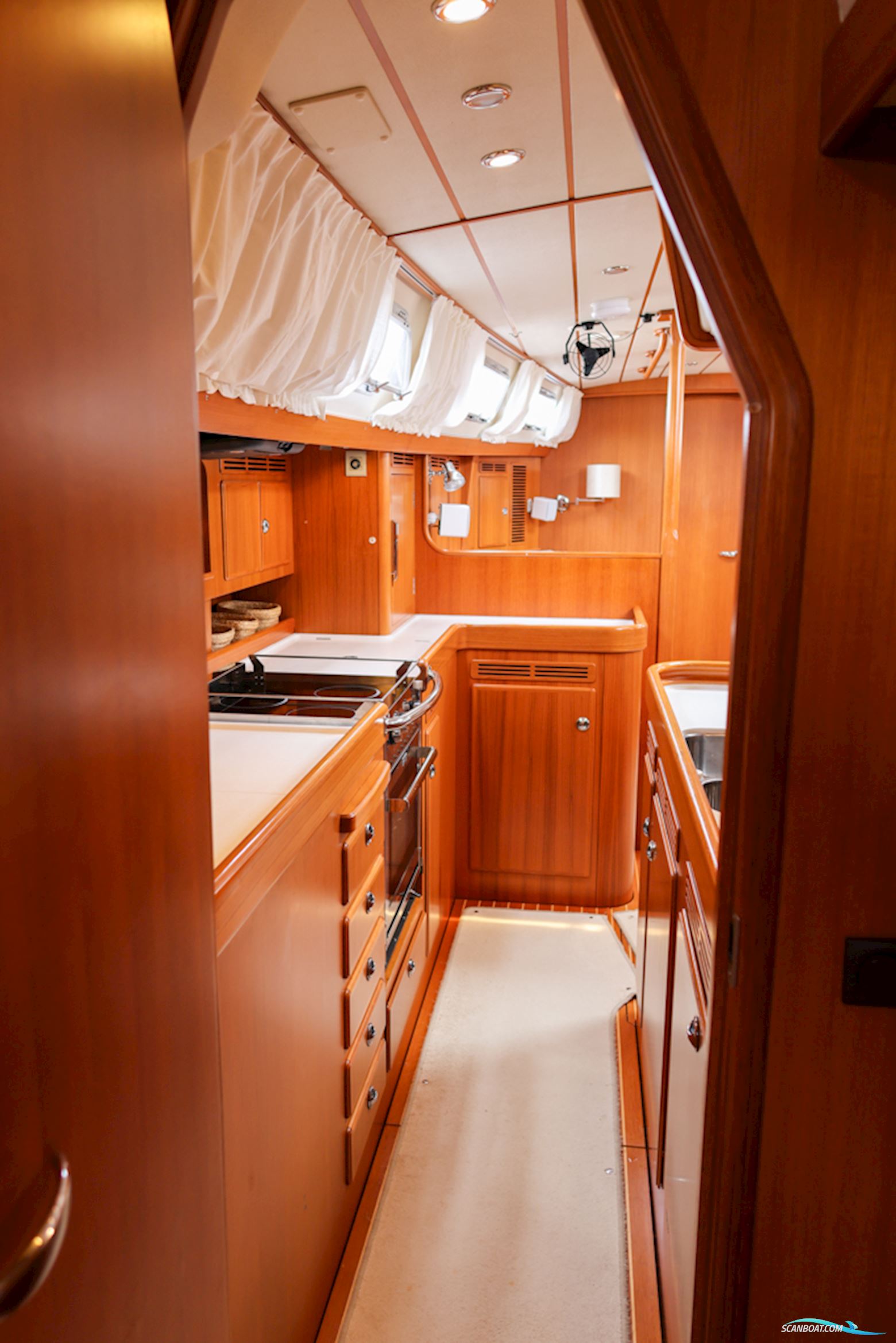 Hallberg-Rassy 54