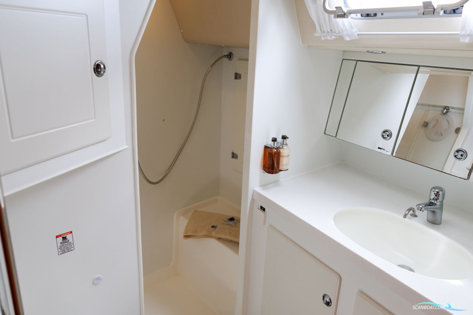 Hallberg-Rassy 54