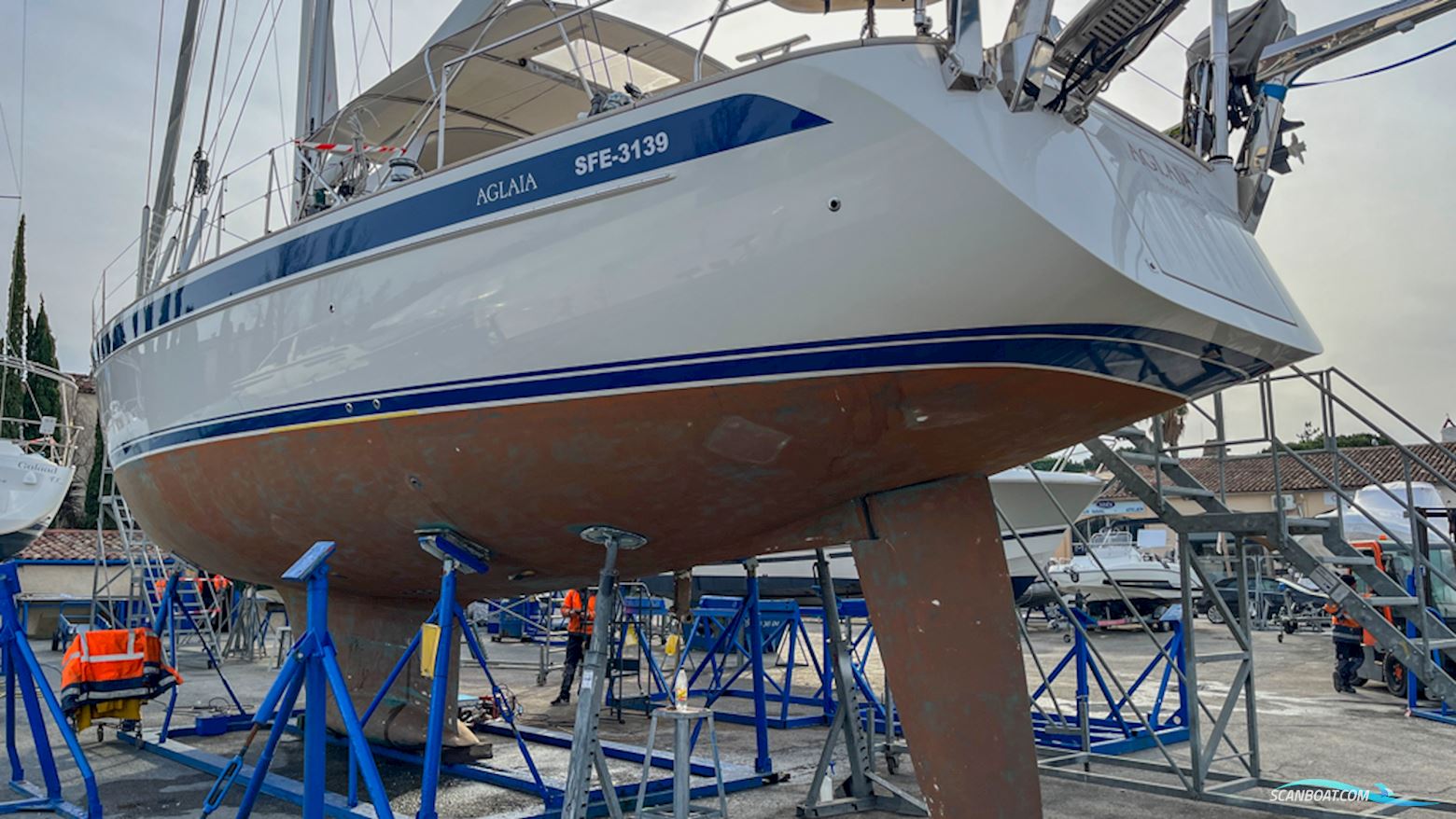 Hallberg-Rassy 54