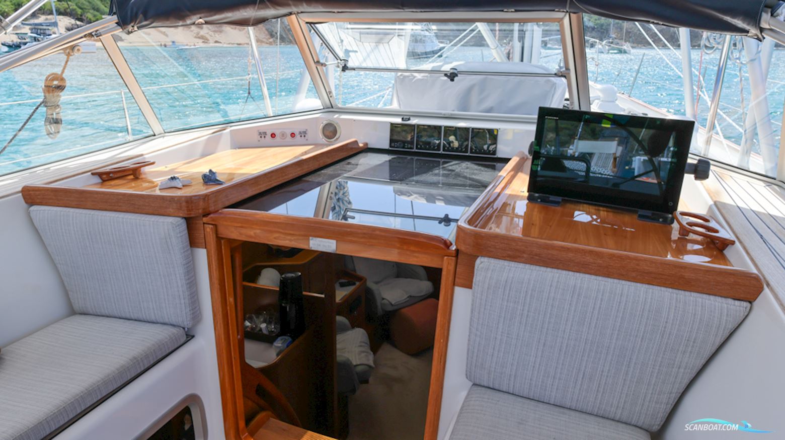Hallberg-Rassy 54