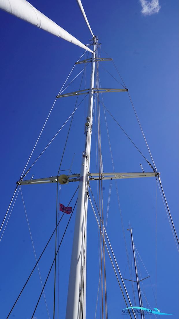 Hallberg-Rassy 55
