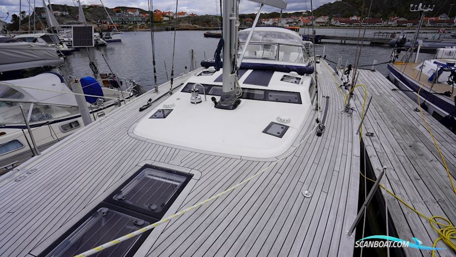 Hallberg-Rassy 57