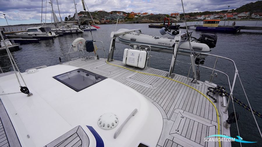 Hallberg-Rassy 57