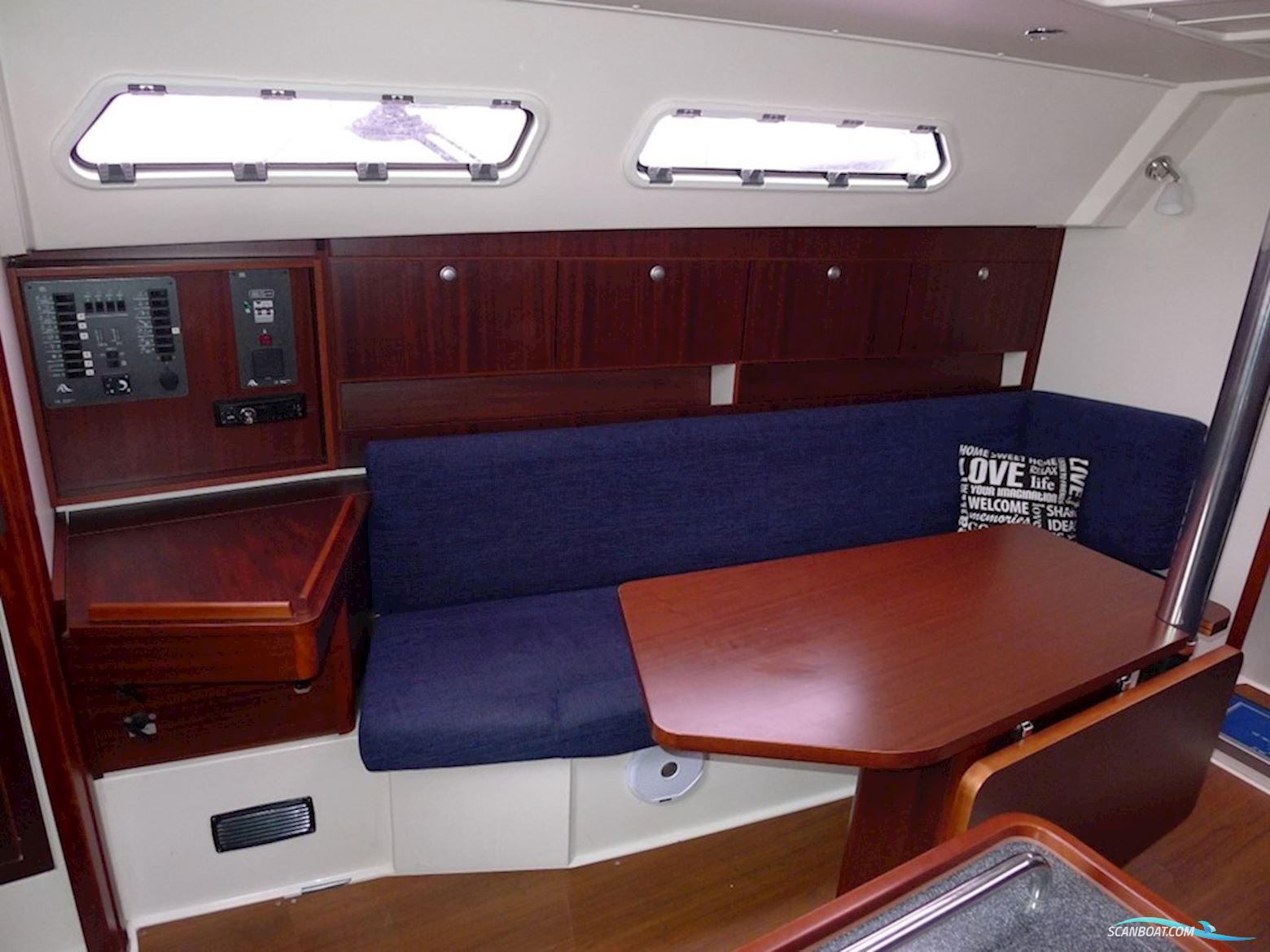Hanse 320