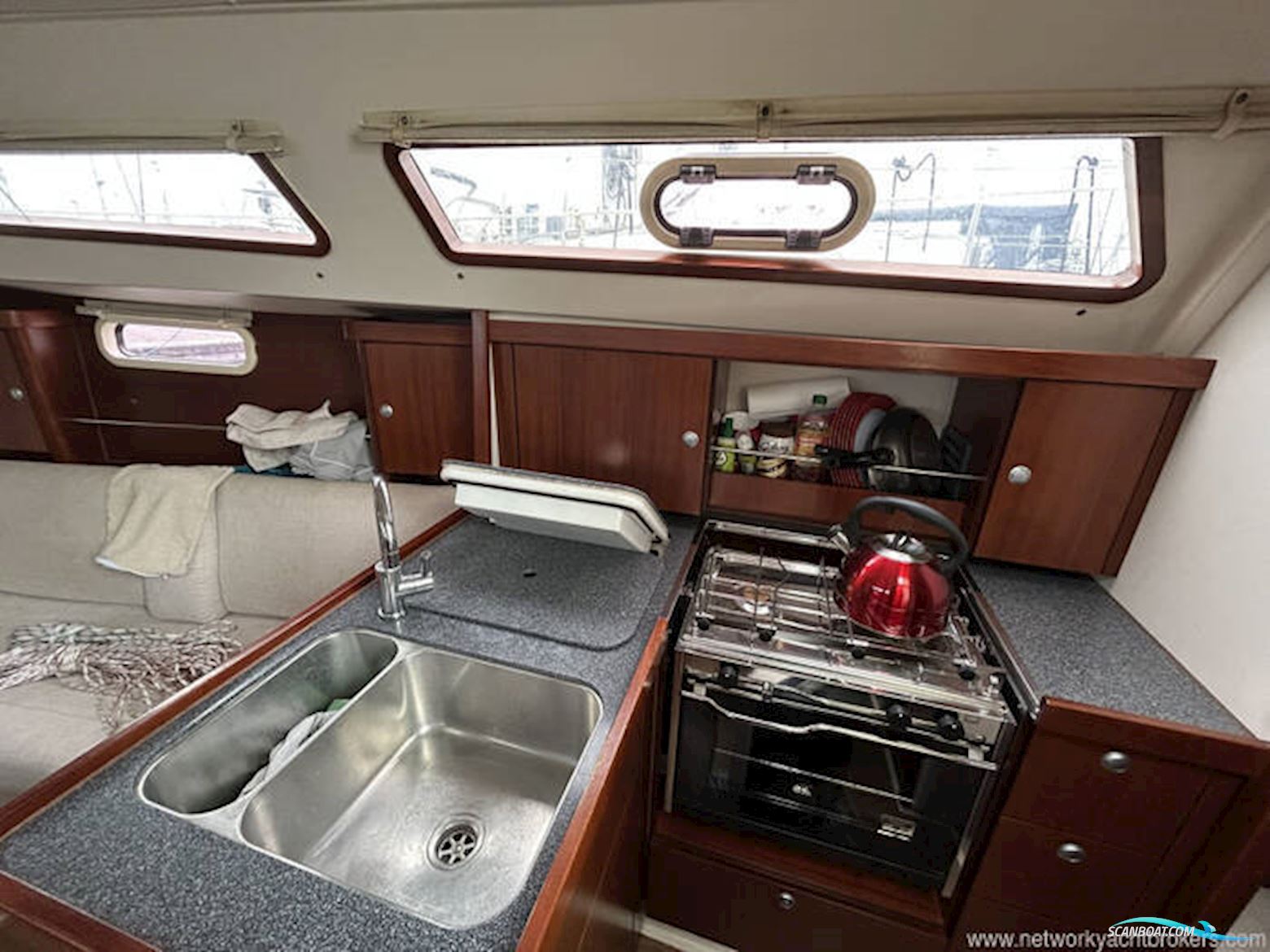 Hanse 320