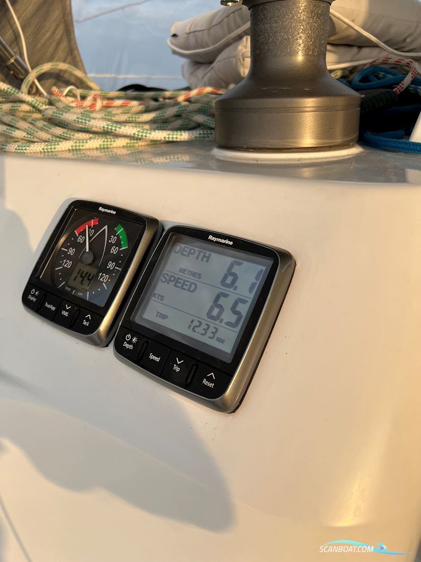 Hanse 320
