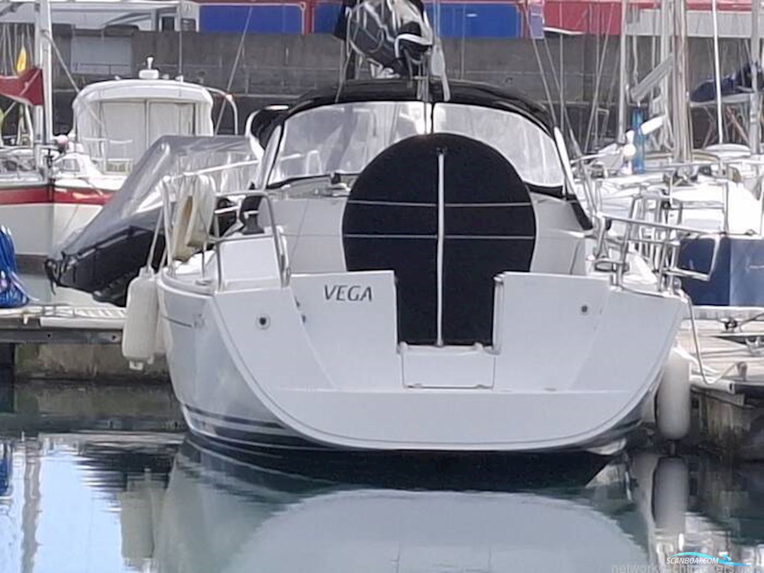 Hanse 325