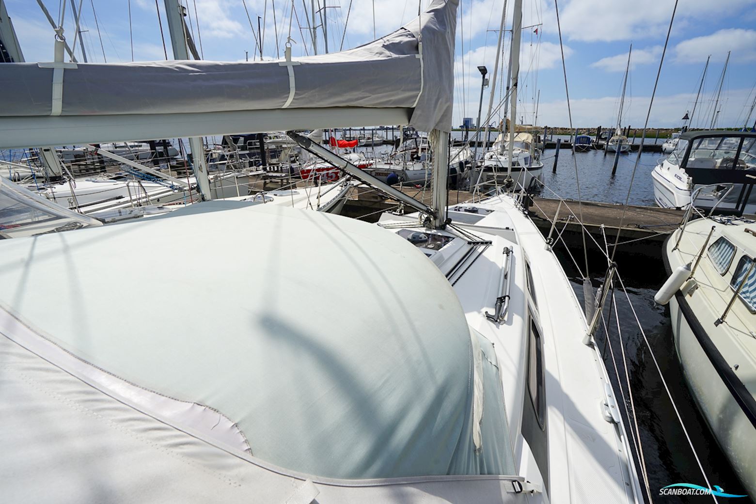 Hanse 325