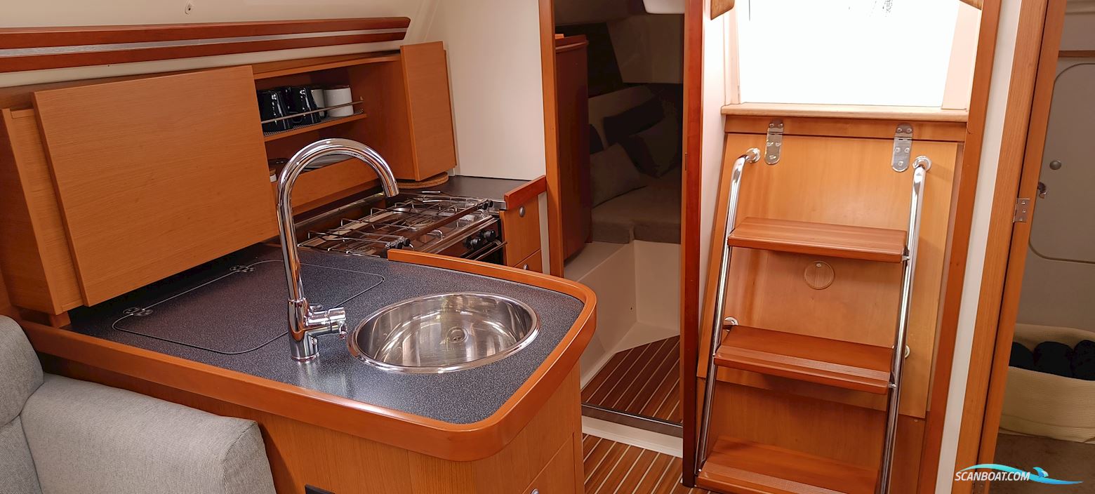 Hanse 325
