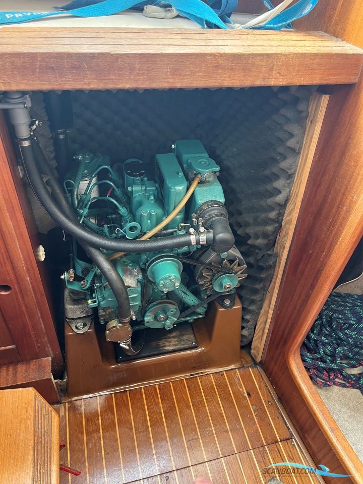Hanse 331