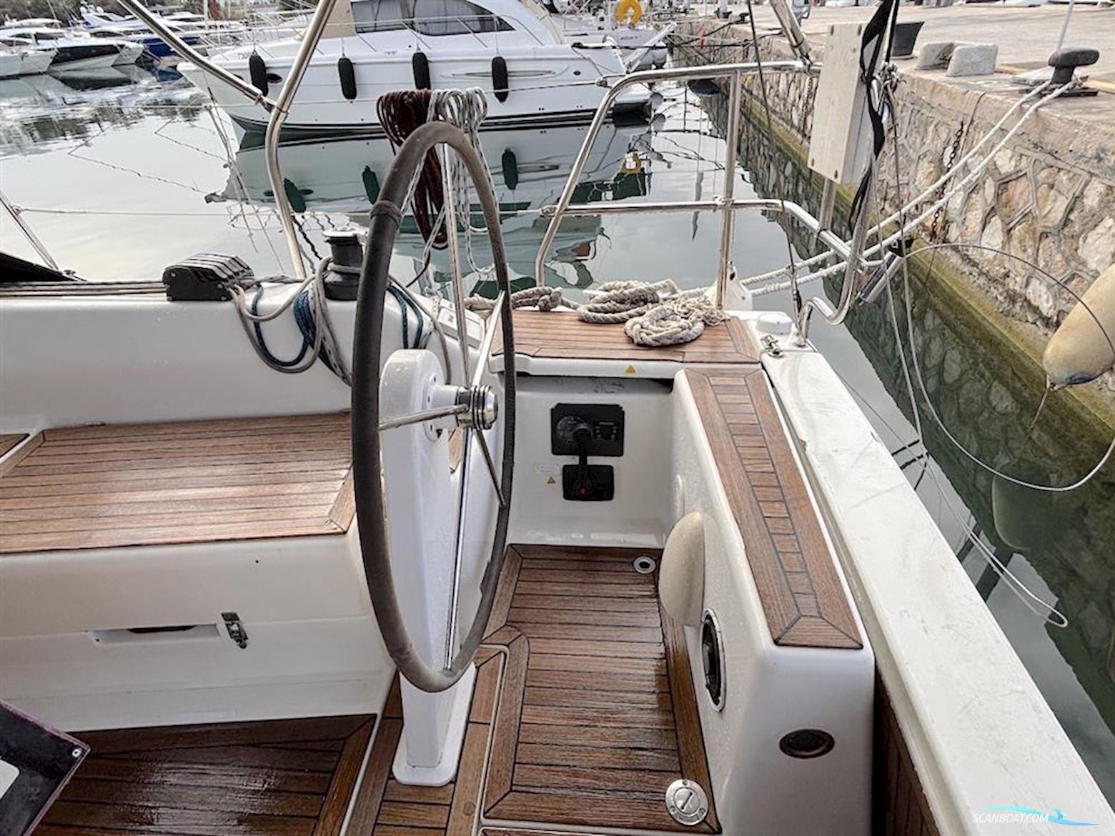 Hanse 345
