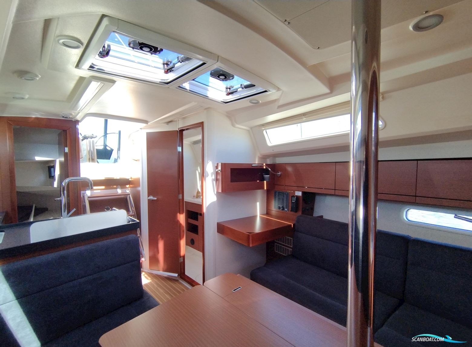 Hanse 348
