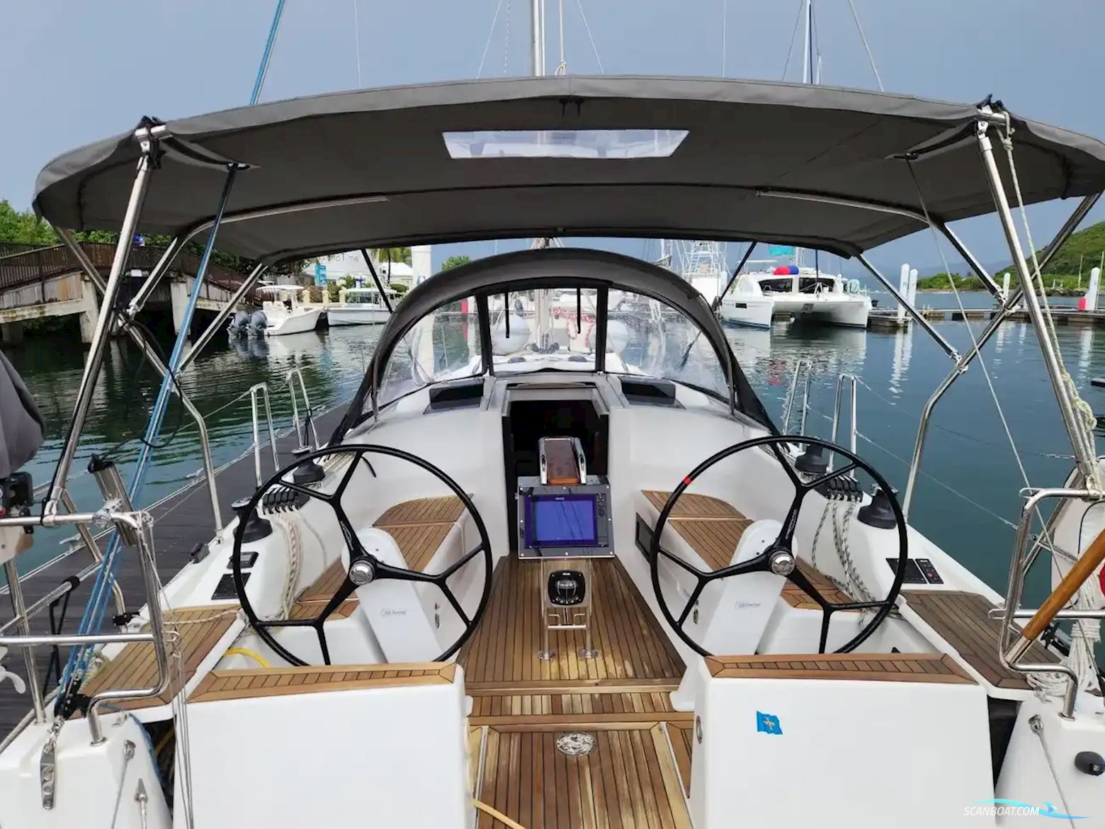 Hanse 348
