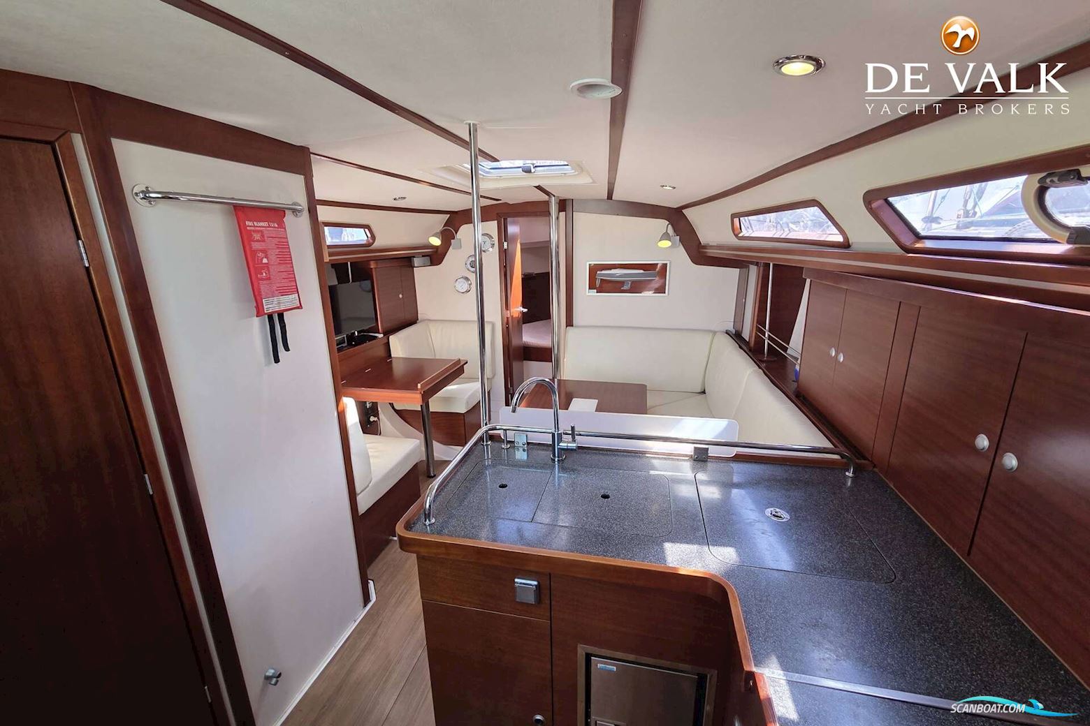 Hanse 370