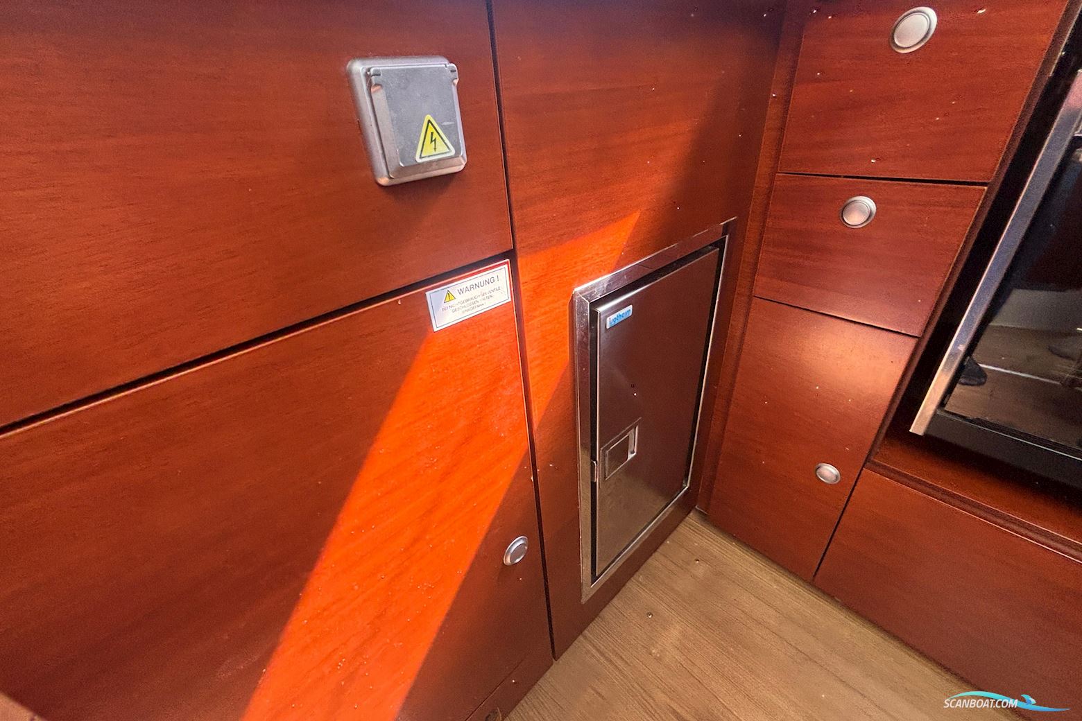 Hanse 370