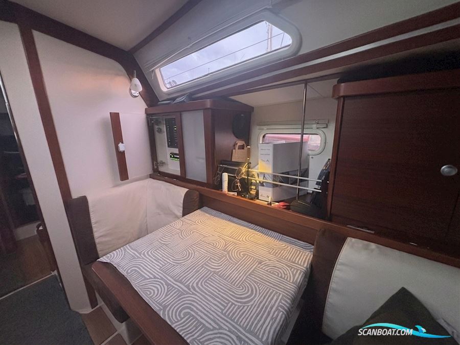 Hanse 370