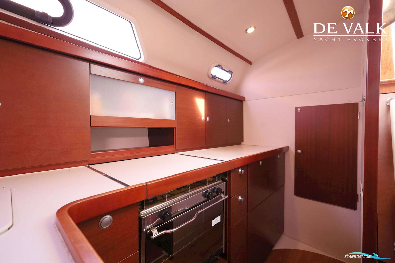 Hanse 370
