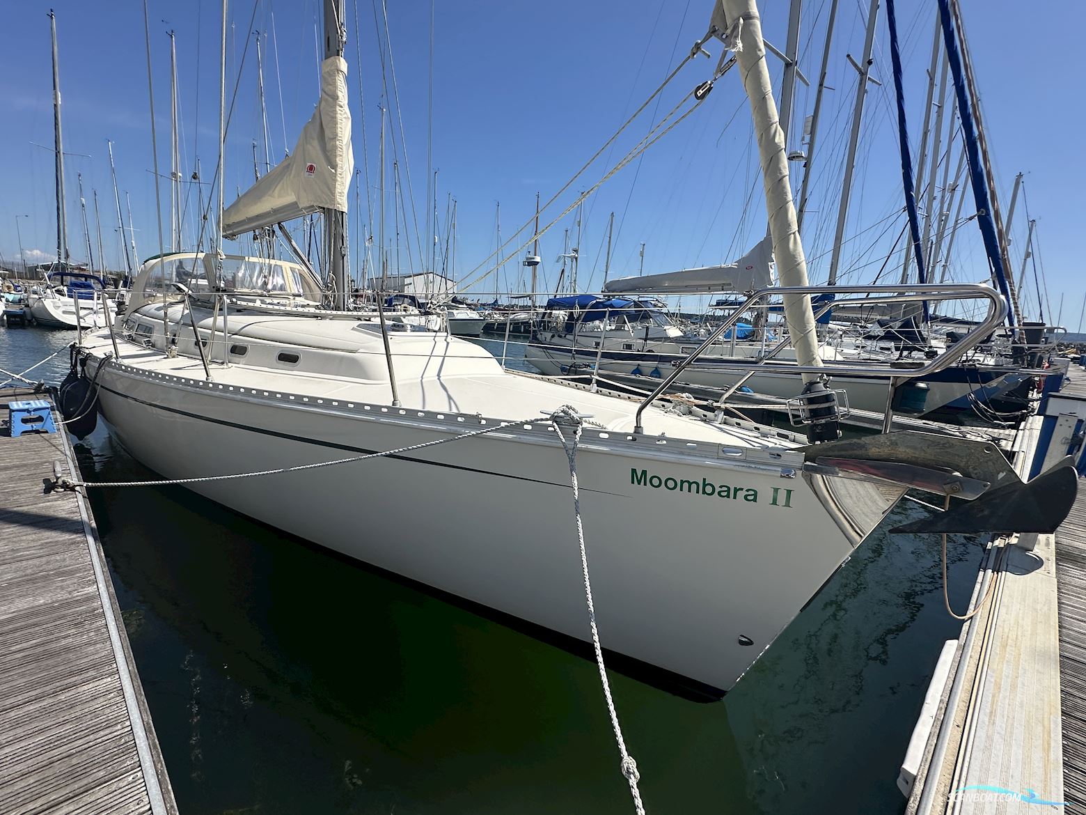 Hanse 371