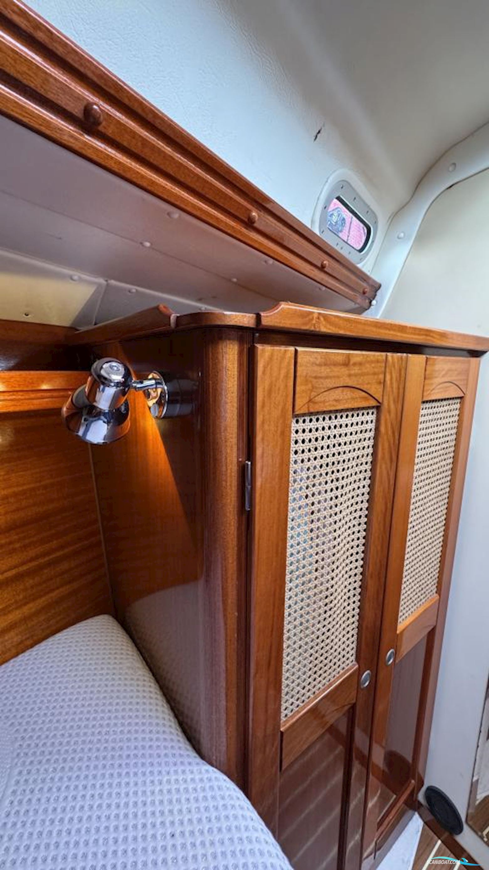 Hanse 371