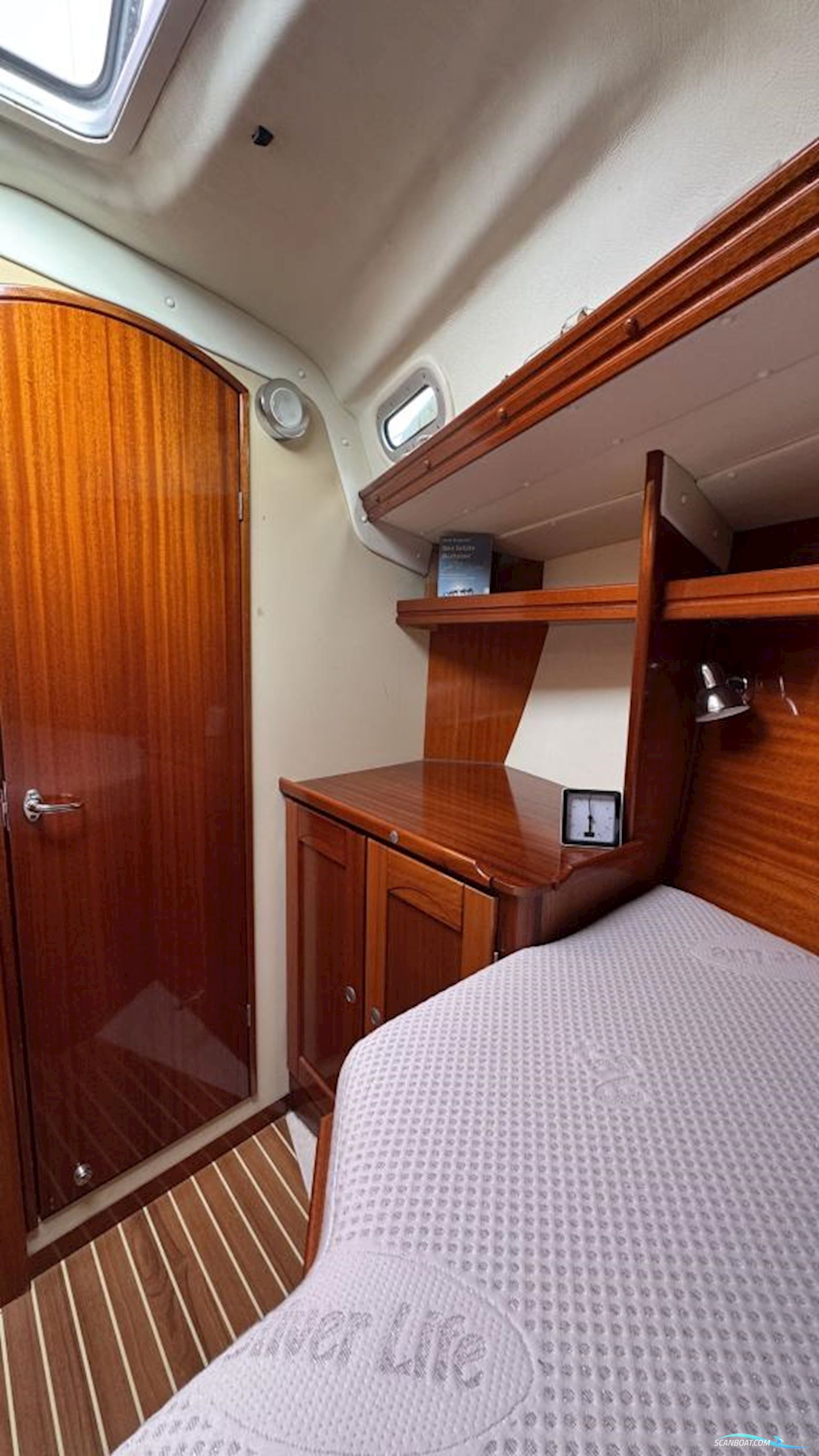 Hanse 371