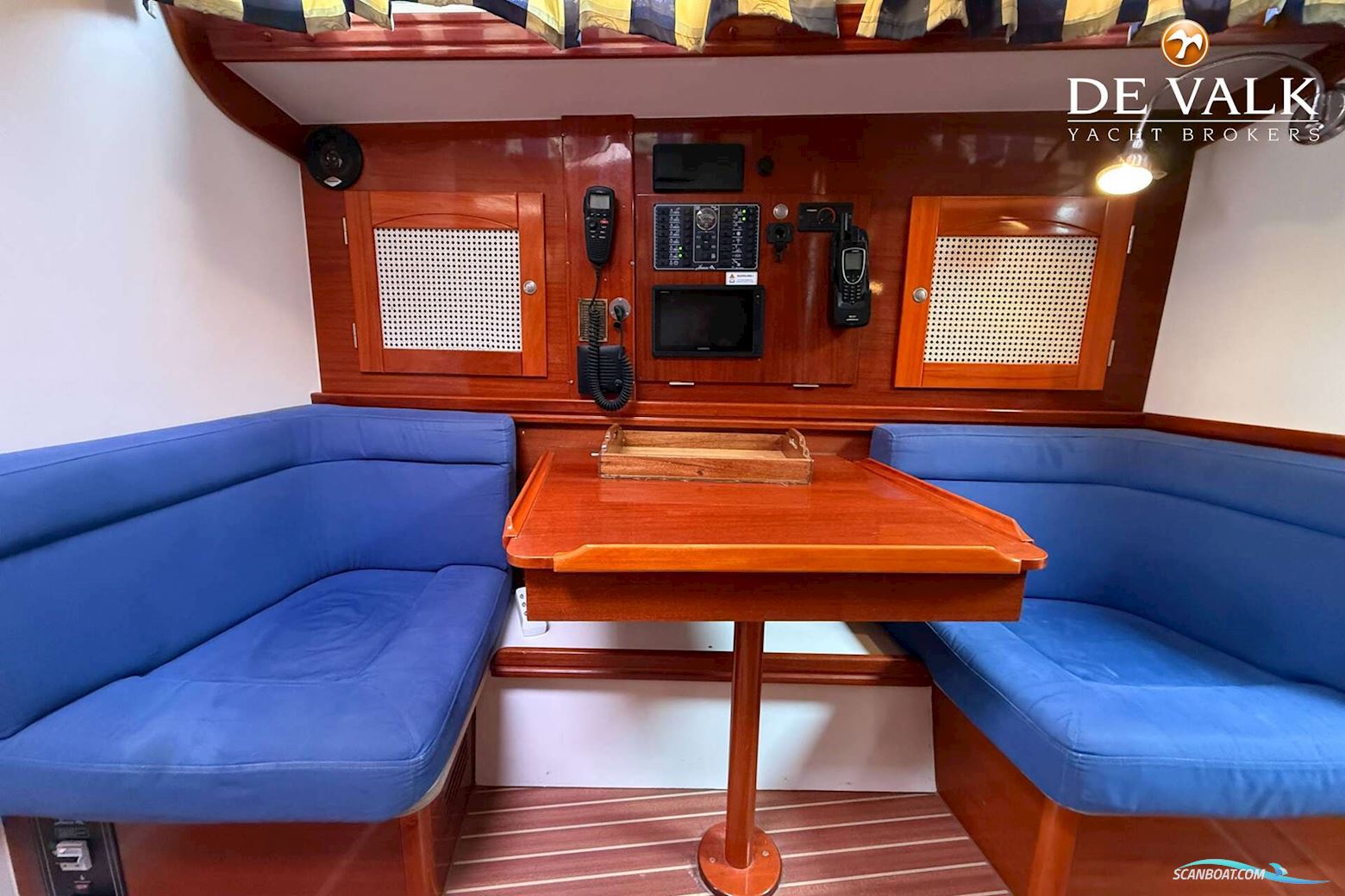 Hanse 371