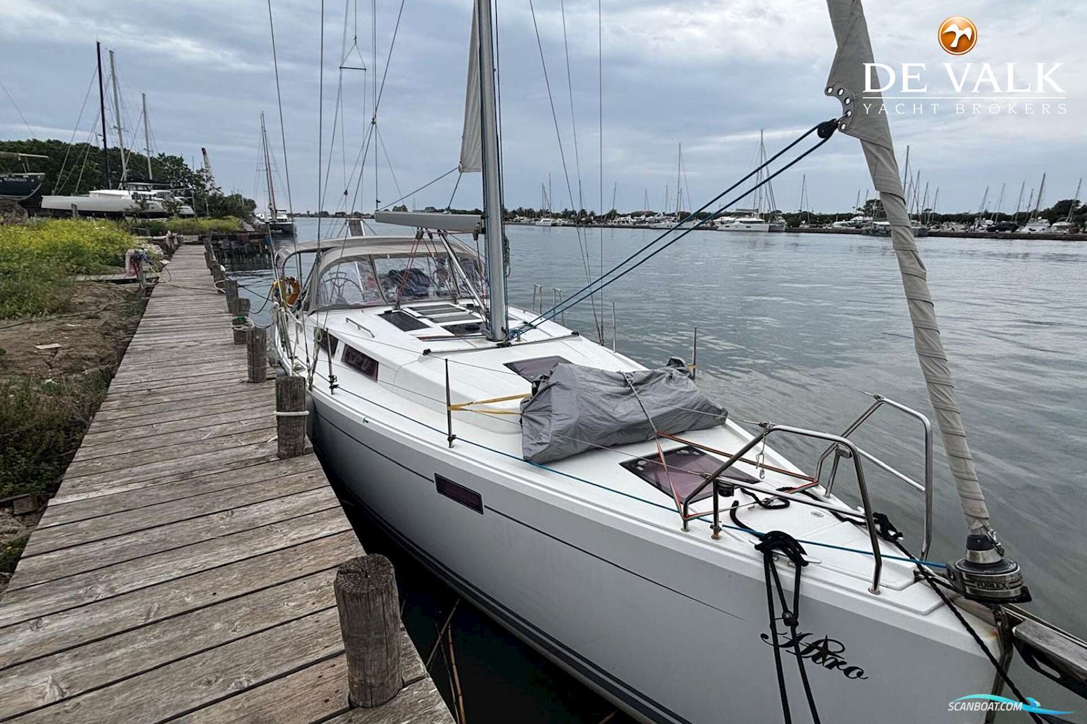 Hanse 385