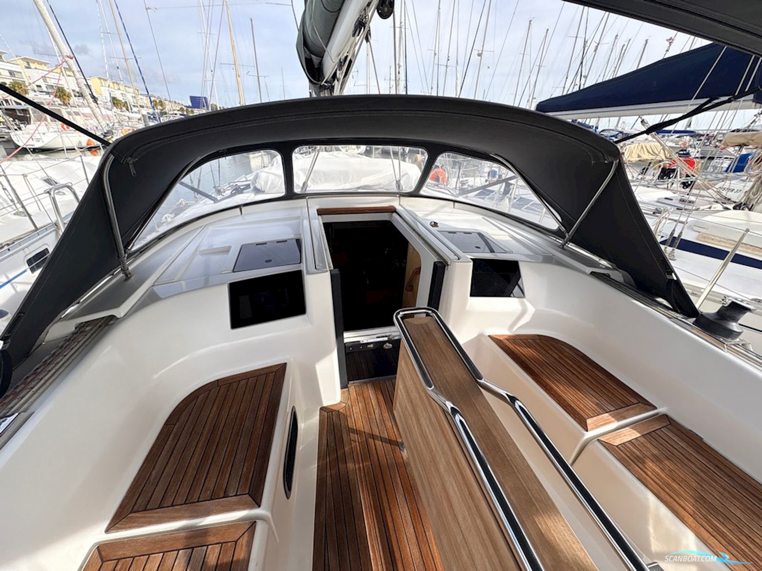 Hanse 385