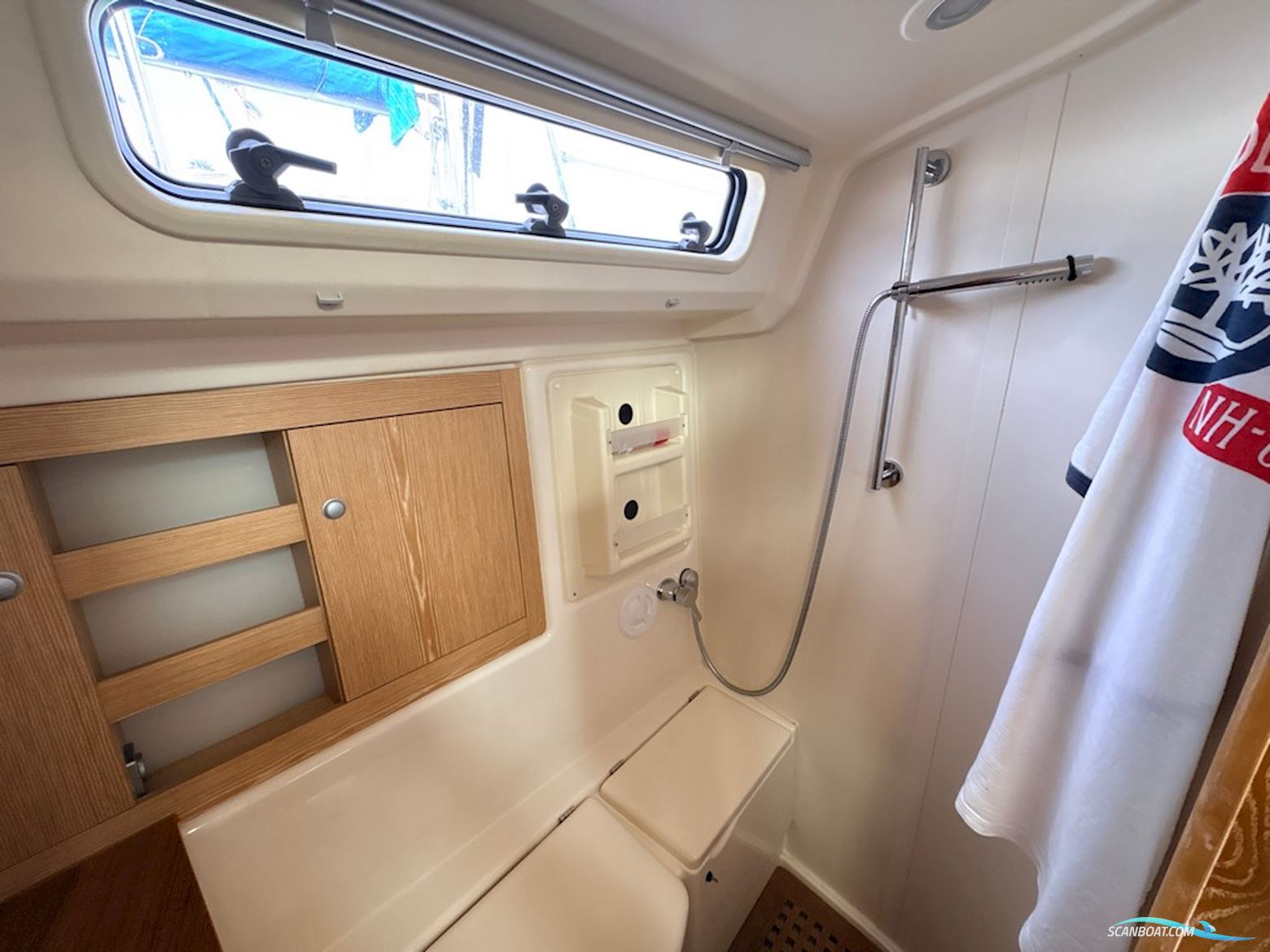 Hanse 385