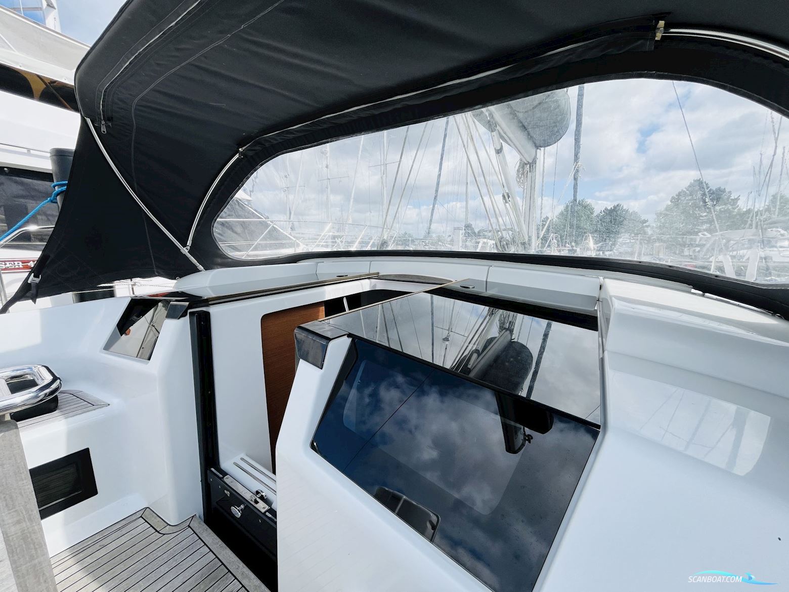 Hanse 388