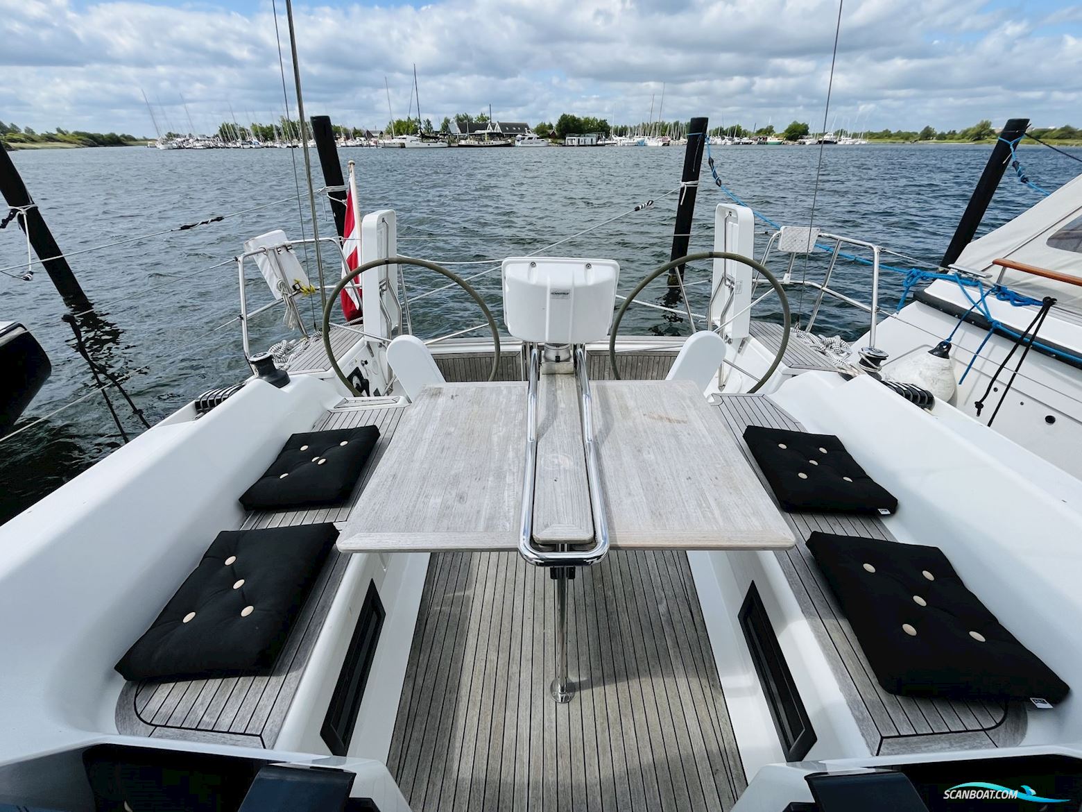 Hanse 388