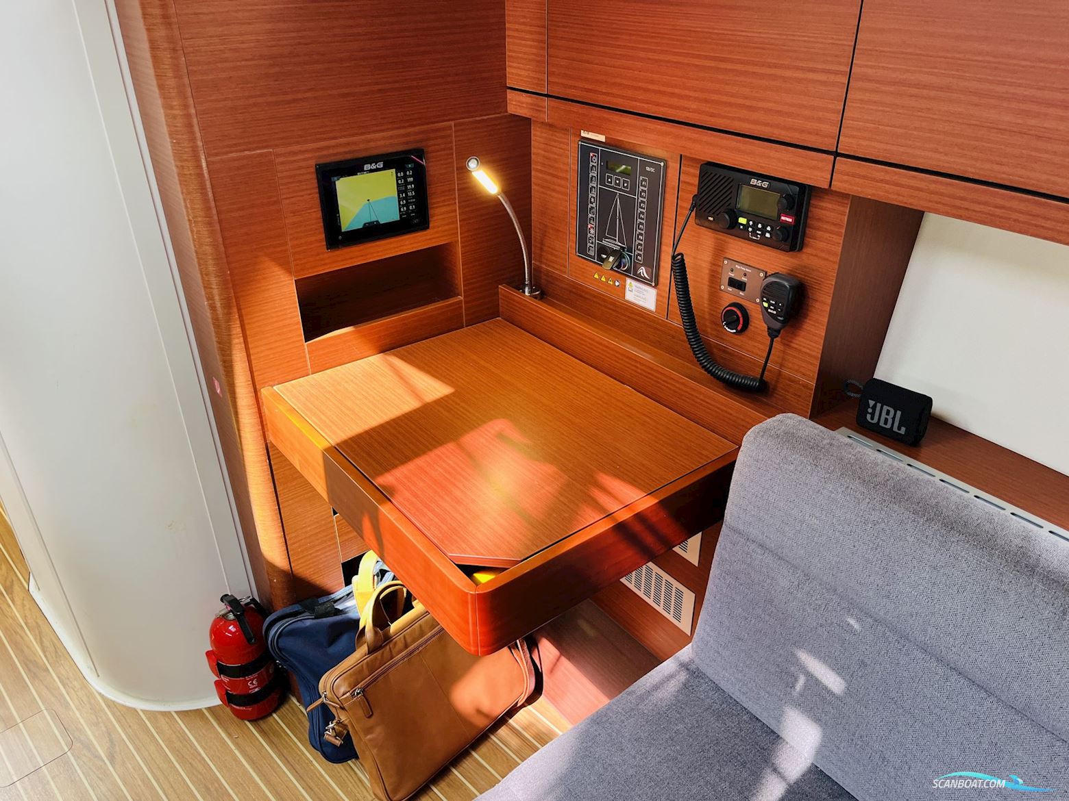 Hanse 388